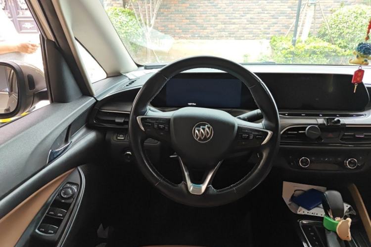Used Buick GL6 2021 323T Mild Hybrid Connect Prestige Model Steering Wheel