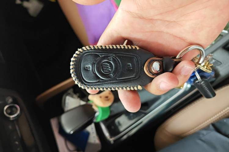 Used Buick GL6 2021 323T Mild Hybrid Connect Prestige Model Vehicle Key