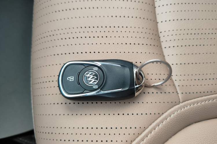 Used Buick GL6 2021 323T Mild Hybrid Connect Luxury Model Vehicle Key
