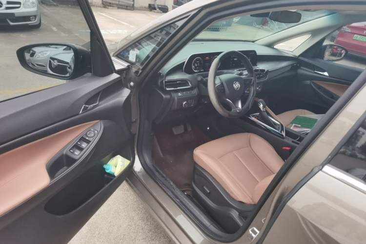 Used Buick GL6 2021 323T Mild Hybrid Connect Prestige Model Driver Seat