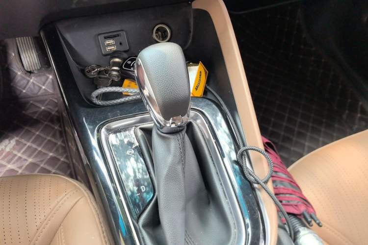 Used Buick GL6 2021 323T Mild Hybrid Connect Luxury Model Gear Lever