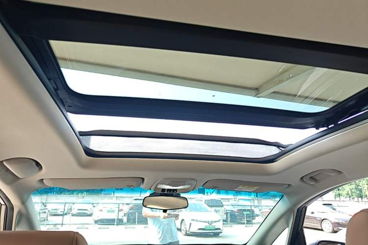 Used Buick GL6 2021 323T Mild Hybrid Connect Prestige Model Headliner
