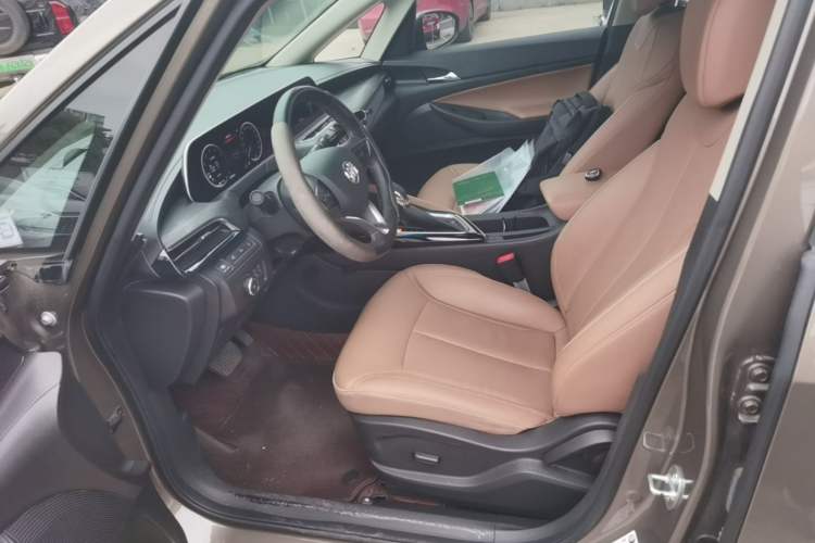 Used Buick GL6 2021 323T Mild Hybrid Connect Prestige Model Left Front Seat
