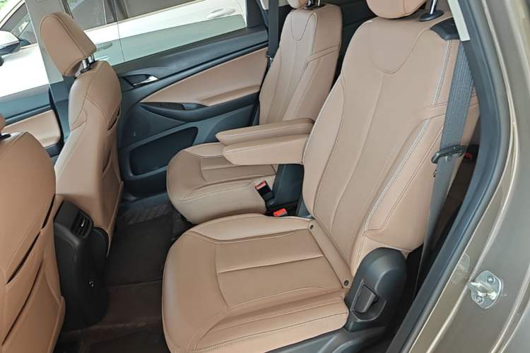 Used Buick GL6 2021 323T Mild Hybrid Connect Prestige Model Left Rear Seat