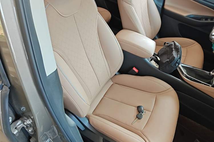 Used Buick GL6 2021 323T Mild Hybrid Connect Prestige Model Right Front Seat