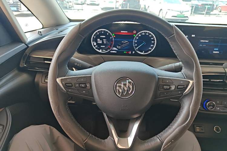 Used Buick GL6 2021 323T Mild Hybrid Connect Prestige Model Steering Wheel