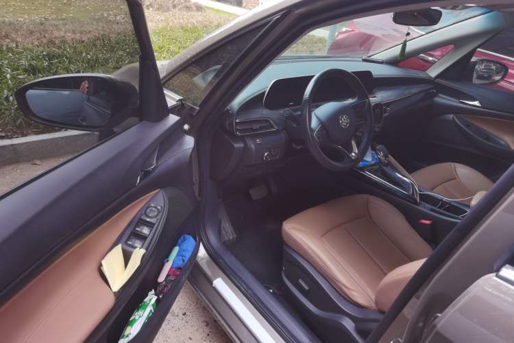 Used Buick GL6 2021 323T Mild Hybrid Connect Luxury Model Driver Seat