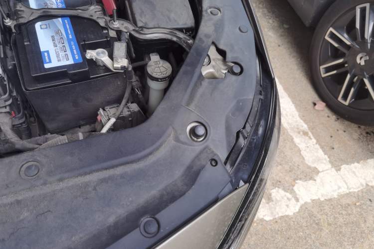 Used Buick GL6 2021 323T Mild Hybrid Connect Luxury Model Engine Bay Left