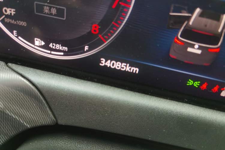 Used Buick GL6 2021 323T Mild Hybrid Connect Luxury Model Odometer Close Up