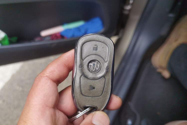 Used Buick GL6 2021 323T Mild Hybrid Connect Luxury Model Vehicle Key
