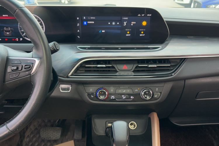 Used Buick GL6 2021 323T Mild Hybrid Connect Prestige Model Audio And AC Panel