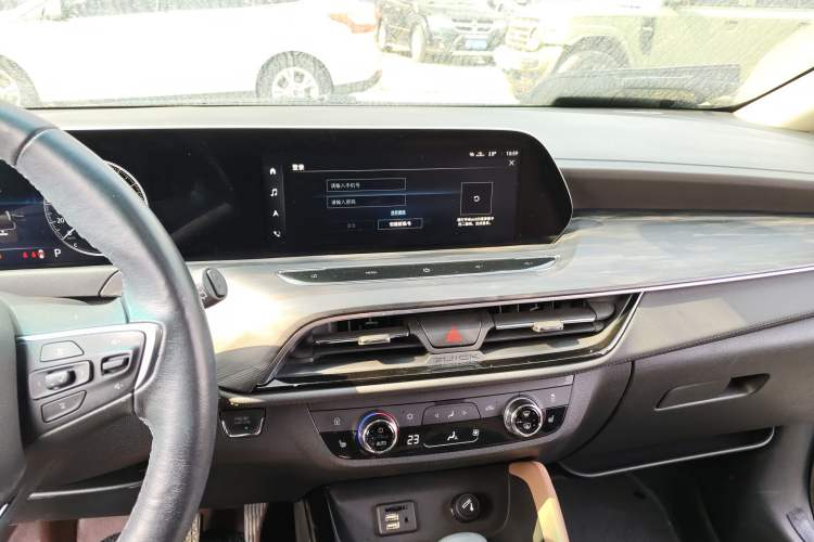 Used Buick GL6 2021 323T Mild Hybrid Connect Prestige Model Audio And AC Panel