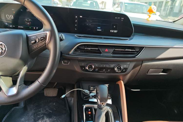 Used Buick GL6 2021 323T Mild Hybrid Connect Luxury Model Audio And AC Panel