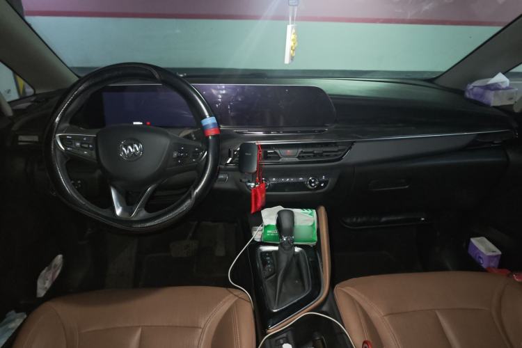 Used Buick GL6 2021 323T Mild Hybrid Connect Luxury Model Center Console