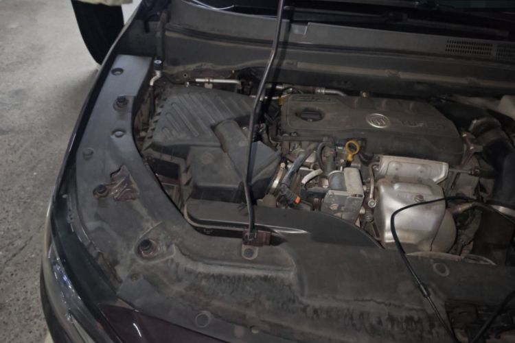 Used Buick GL6 2021 323T Mild Hybrid Connect Luxury Model Engine Bay Right