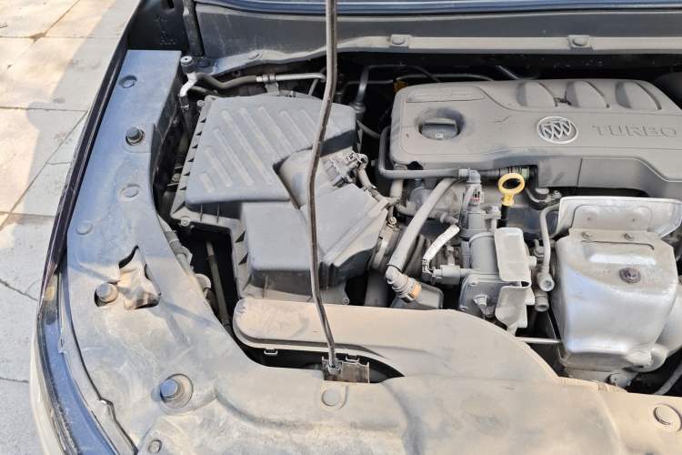 Used Buick GL6 2021 323T Mild Hybrid Connect Prestige Model Engine Bay Right