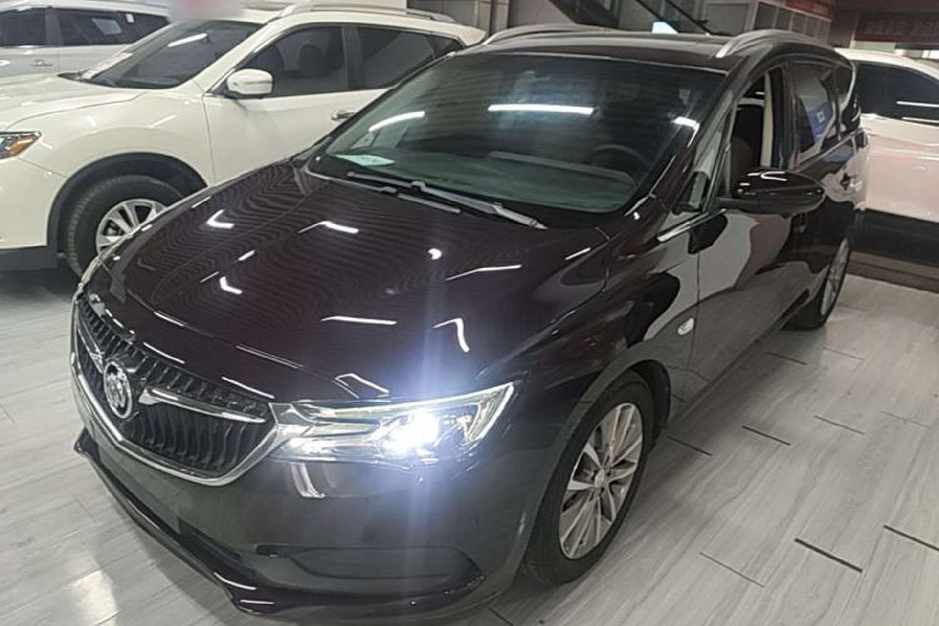 Used Buick GL6 2021 323T Mild Hybrid Connect Luxury Model Front Left 45 Deg