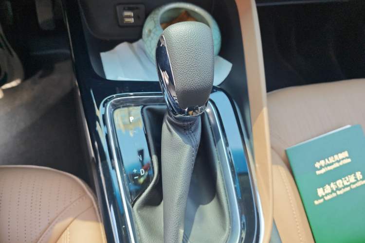 Used Buick GL6 2021 323T Mild Hybrid Connect Luxury Model Gear Lever