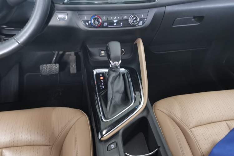 Used Buick GL6 2021 323T Mild Hybrid Connect Luxury Model Gear Lever