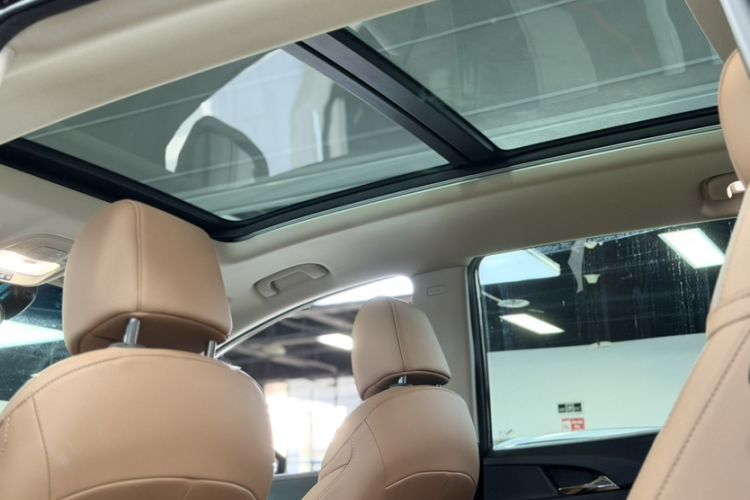 Used Buick GL6 2021 323T Mild Hybrid Connect Prestige Model Headliner