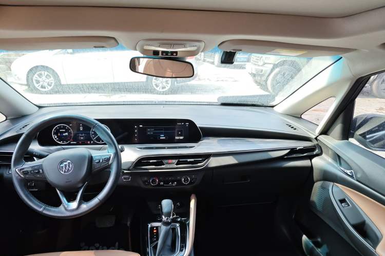 Used Buick GL6 2021 323T Mild Hybrid Connect Prestige Model Headliner