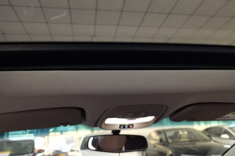 Used Buick GL6 2021 323T Mild Hybrid Connect Luxury Model Headliner