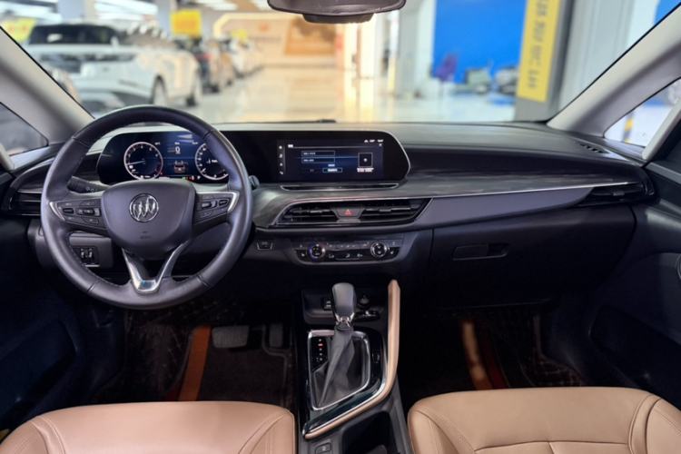 Used Buick GL6 2021 323T Mild Hybrid Connect Prestige Model Interior 4