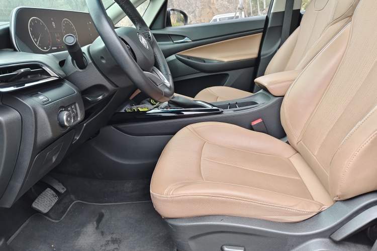 Used Buick GL6 2021 323T Mild Hybrid Connect Luxury Model Left Front Seat
