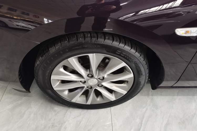 Used Buick GL6 2021 323T Mild Hybrid Connect Luxury Model Left Front Wheel Hub