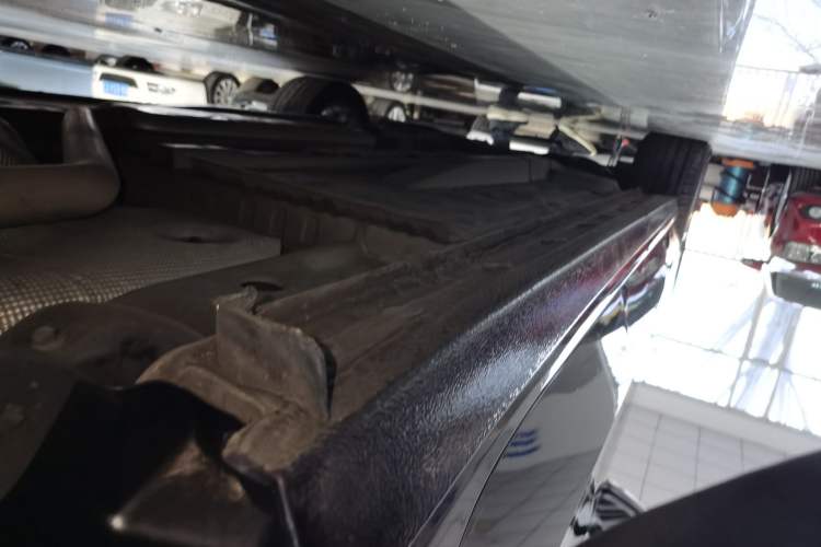 Used Buick GL6 2021 323T Mild Hybrid Connect Luxury Model Left Side Sill
