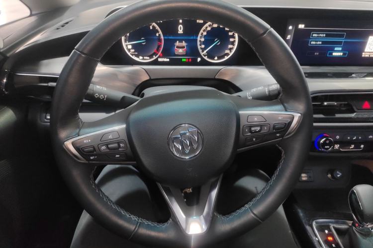 Used Buick GL6 2021 323T Mild Hybrid Connect Luxury Model Steering Wheel