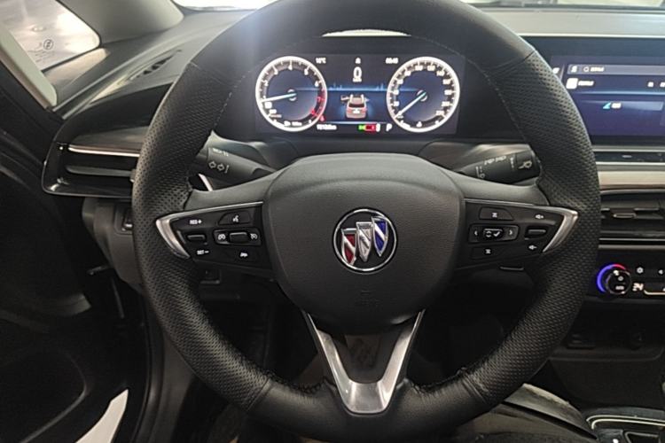 Used Buick GL6 2021 323T Mild Hybrid Connect Luxury Model Steering Wheel