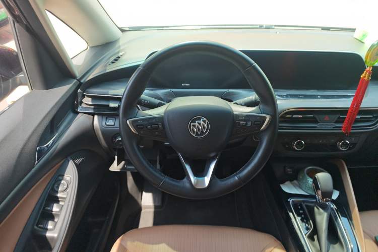 Used Buick GL6 2021 323T Mild Hybrid Connect Luxury Model Steering Wheel
