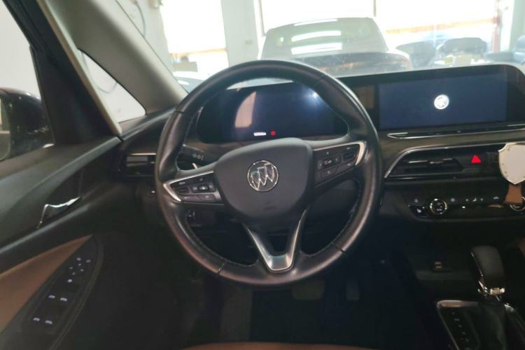 Used Buick GL6 2021 323T Mild Hybrid Connect Prestige Model Steering Wheel