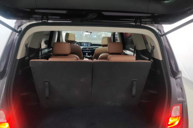 Used Buick GL6 2021 323T Mild Hybrid Connect Luxury Model Trunk
