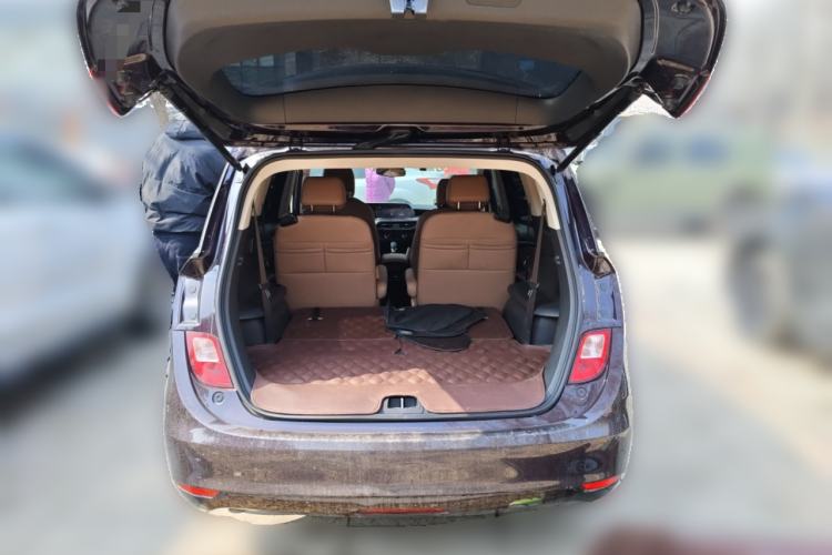 Used Buick GL6 2021 323T Mild Hybrid Connect Prestige Model Trunk