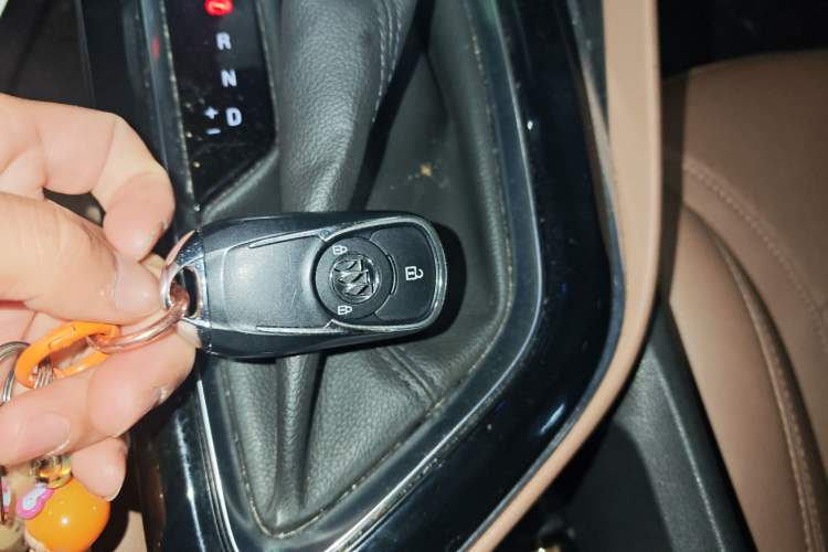 Used Buick GL6 2021 323T Mild Hybrid Connect Luxury Model Vehicle Key