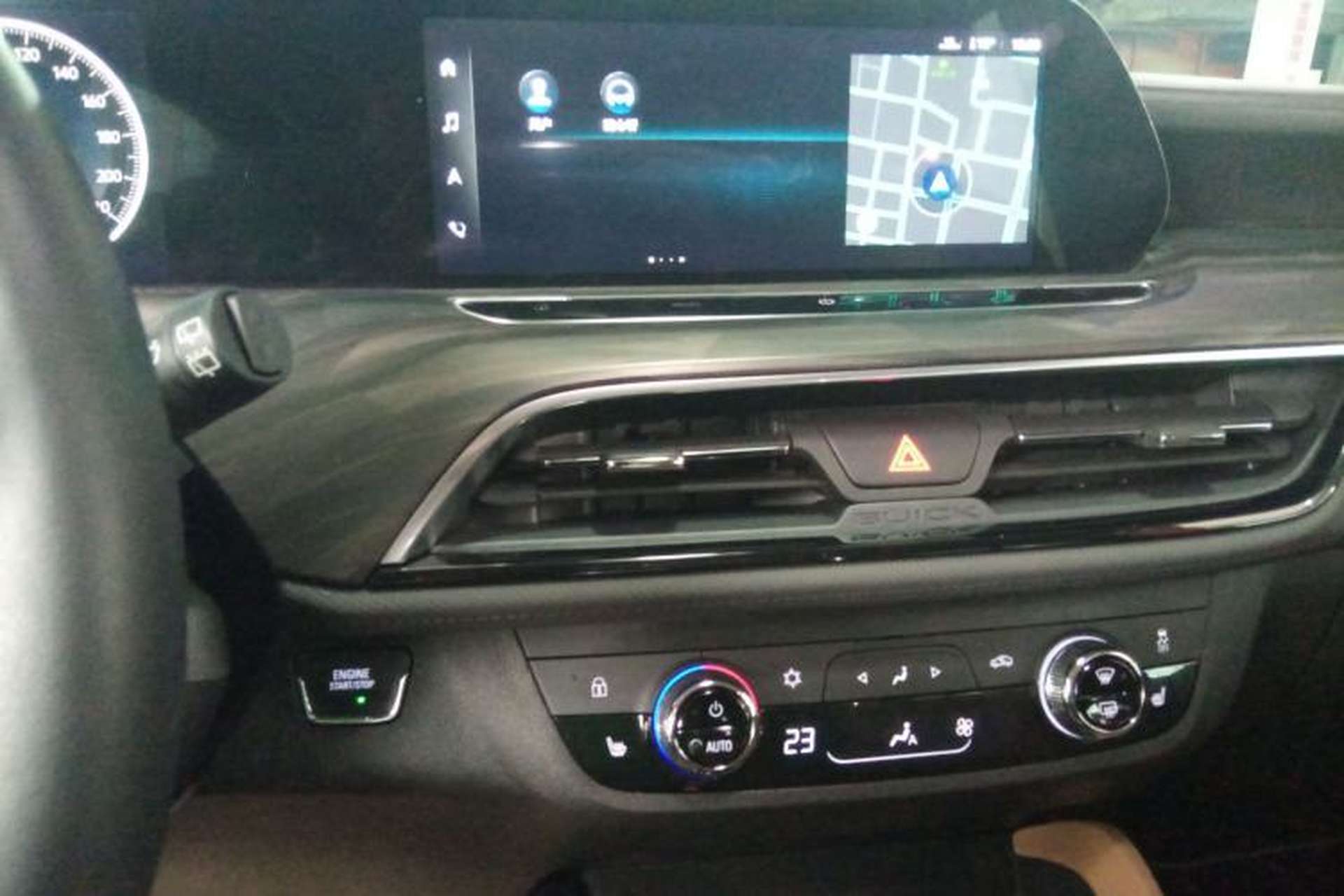 Used Buick GL6 2021 323T Mild Hybrid Connect Luxury Model Audio And AC Panel