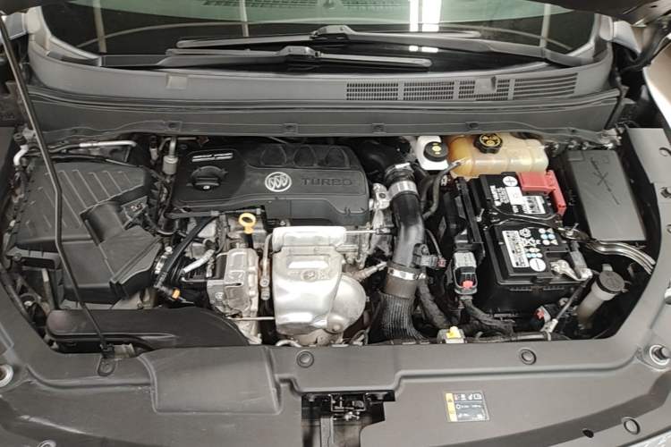 Used Buick GL6 2021 323T Mild Hybrid Connect Luxury Model Engine Bay