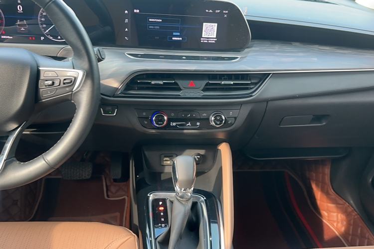 Used Buick GL6 2021 323T Mild Hybrid Connect Luxury Model Audio And AC Panel