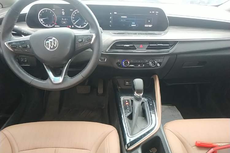 Used Buick GL6 2021 323T Mild Hybrid Connect Luxury Model Audio And AC Panel