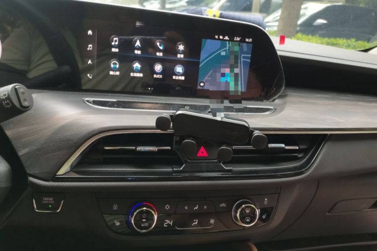 Used Buick GL6 2021 323T Mild Hybrid Connect Luxury Model Audio And AC Panel