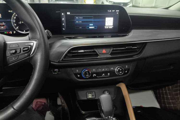Used Buick GL6 2021 323T Mild Hybrid Connect Luxury Model Audio And AC Panel