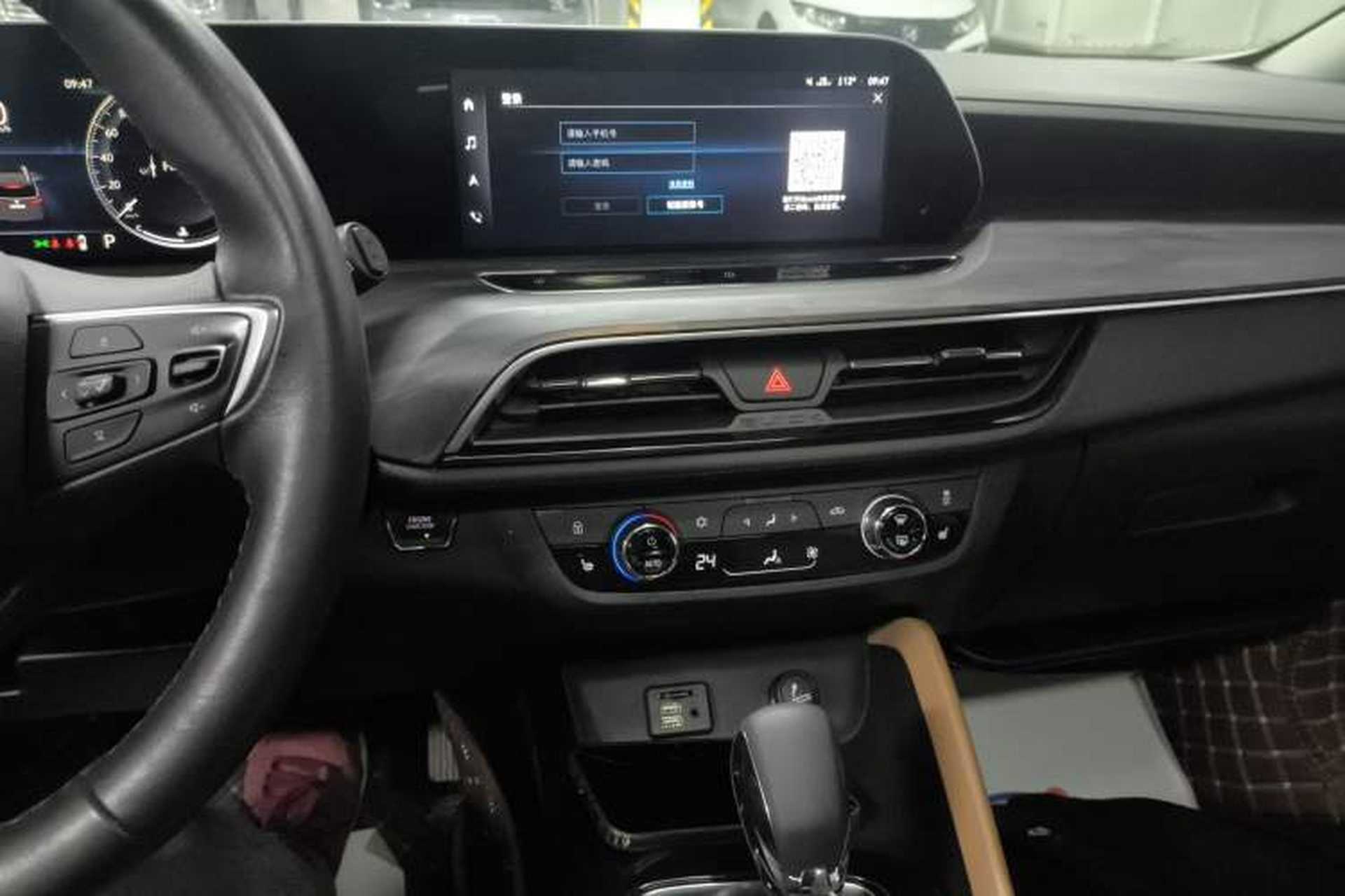 Used Buick GL6 2021 323T Mild Hybrid Connect Luxury Model Audio And AC Panel