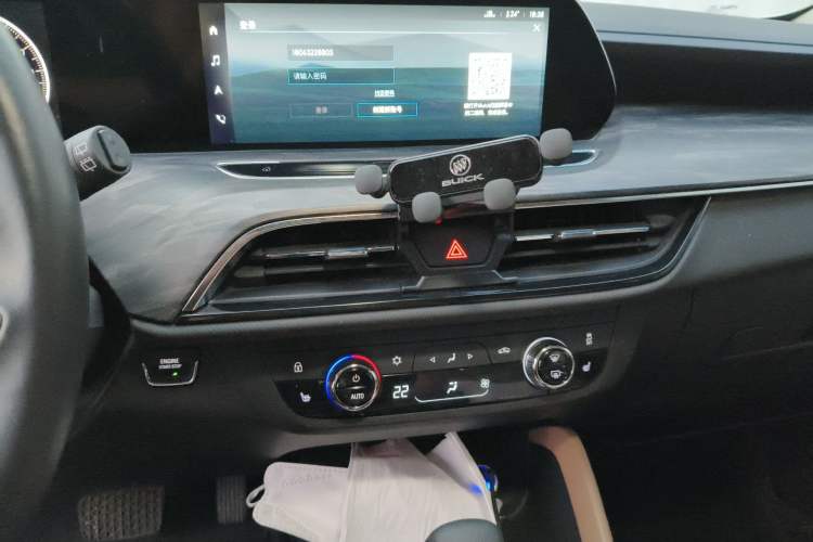Used Buick GL6 2021 323T Mild Hybrid Connect Luxury Model Audio And AC Panel