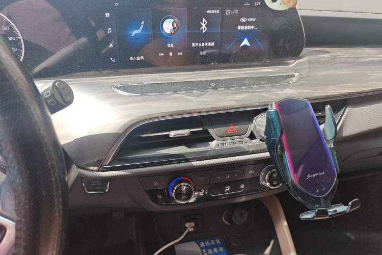 Used Buick GL6 2021 323T Mild Hybrid Connect Luxury Model Audio And AC Panel