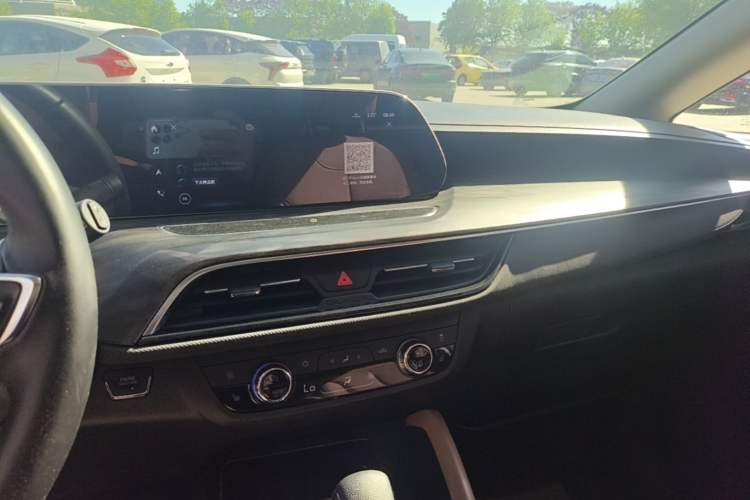 Used Buick GL6 2021 323T Mild Hybrid Connect Luxury Model Audio And AC Panel