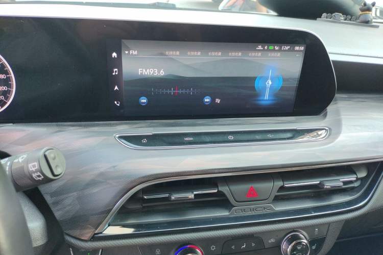 Used Buick GL6 2021 323T Mild Hybrid Connect Luxury Model Audio And AC Panel