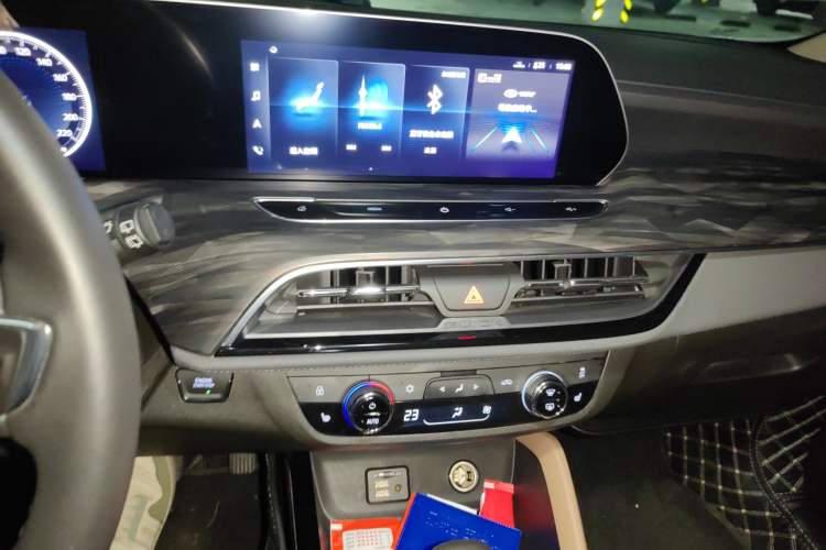 Used Buick GL6 2021 323T Mild Hybrid Connect Luxury Model Audio And AC Panel