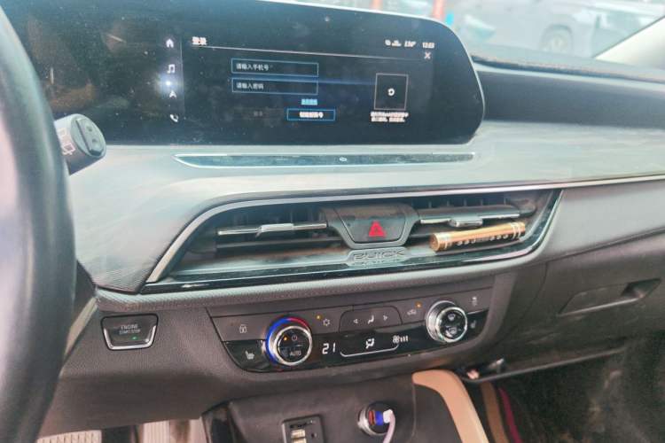 Used Buick GL6 2021 323T Mild Hybrid Connect Luxury Model Audio And AC Panel